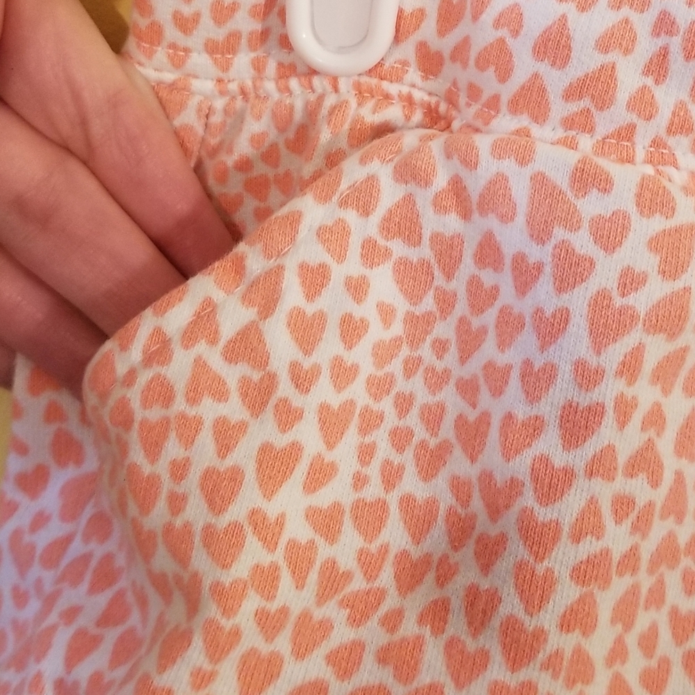 Little Girls Heart Print Shorts Peach & White Sz 4 - Picture 2 of 5